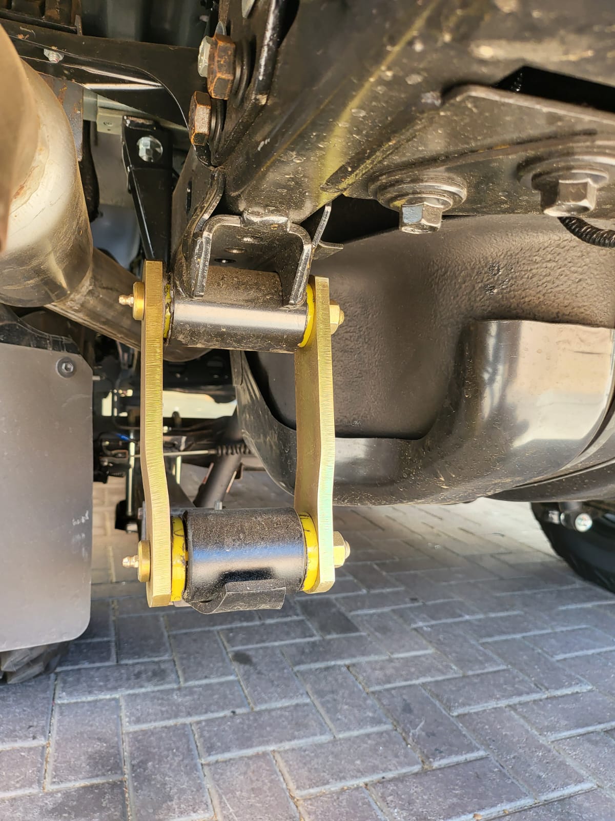 Toyota Land Cruiser 79 Series Extended Shackle Pair (1994-Current)