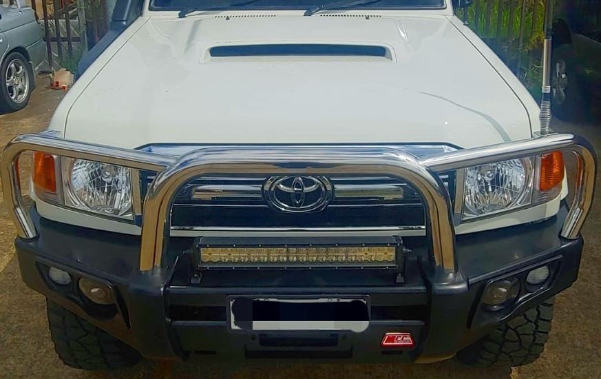 TOYOTA: LANDCRUISER Bumper Replacment