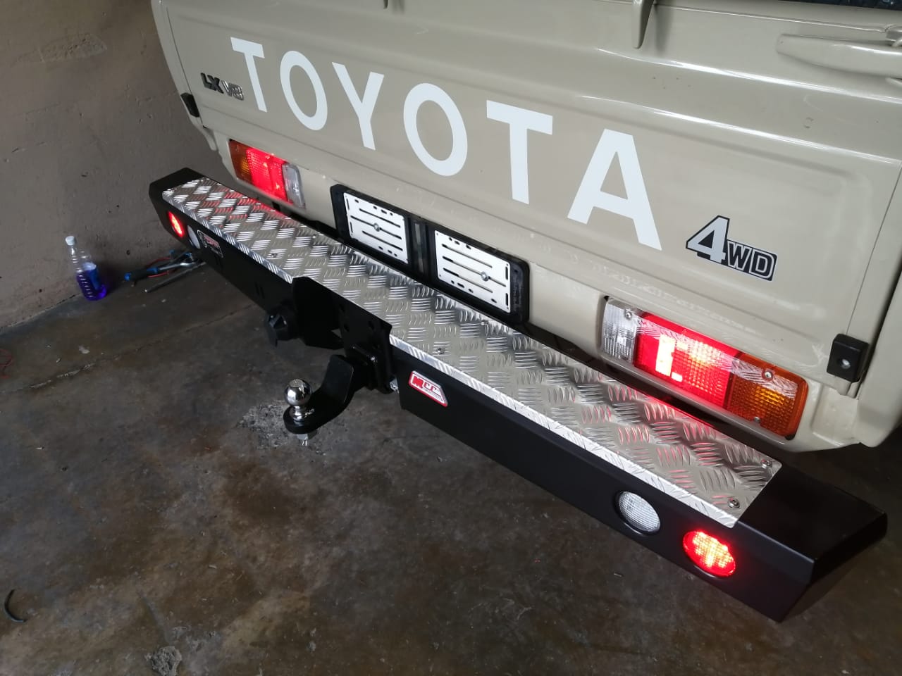 TOYOTA: LANDCRUISER Bumper Replacment