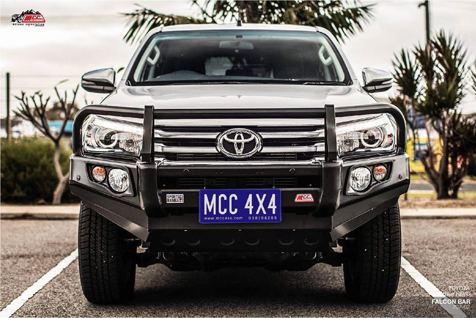 TOYOTA: HILUX REVO GD6 Bumper Replacment