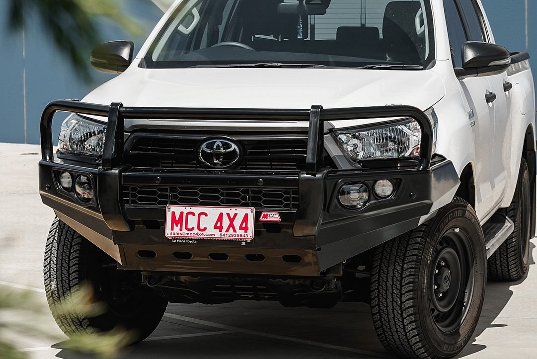 TOYOTA: HILUX LEGEND or RAIDER GD6 Bumper Replacment