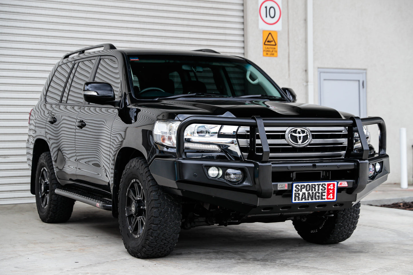 TOYOTA: LANDCRUISER Bumper Replacment