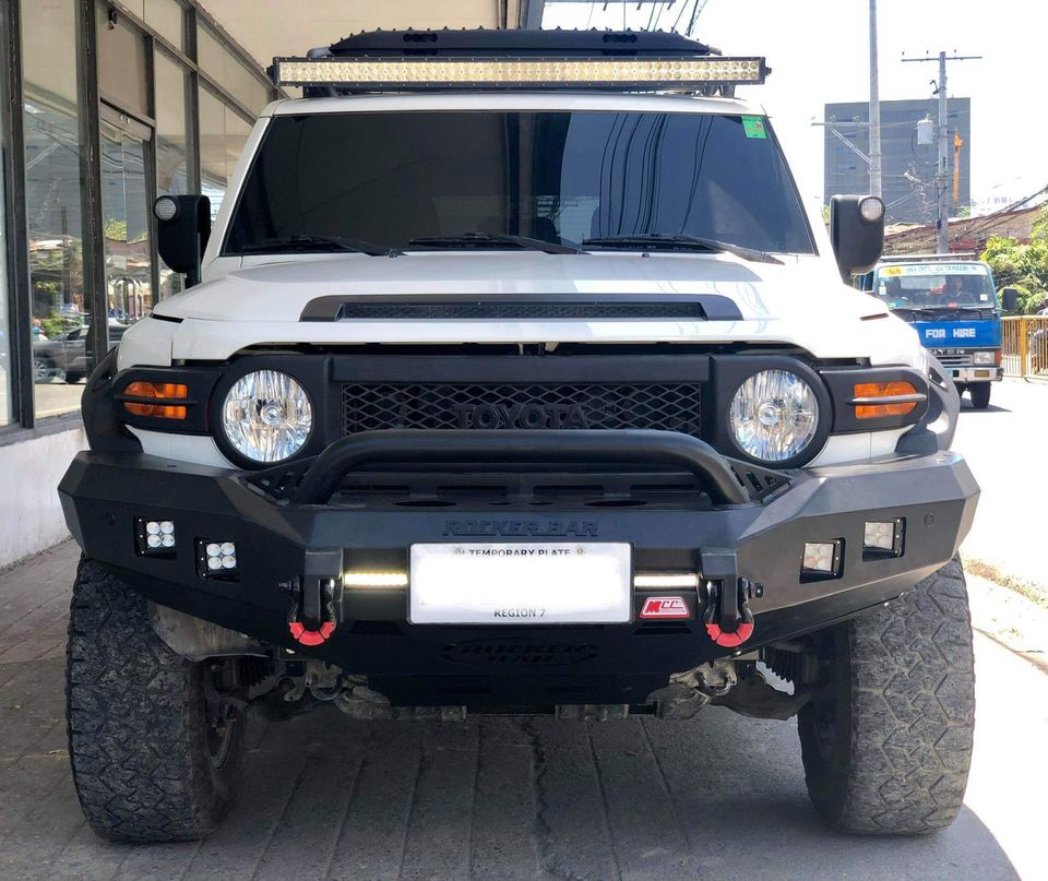 TOYOTA: FJ CRUISER Bumper Replacment