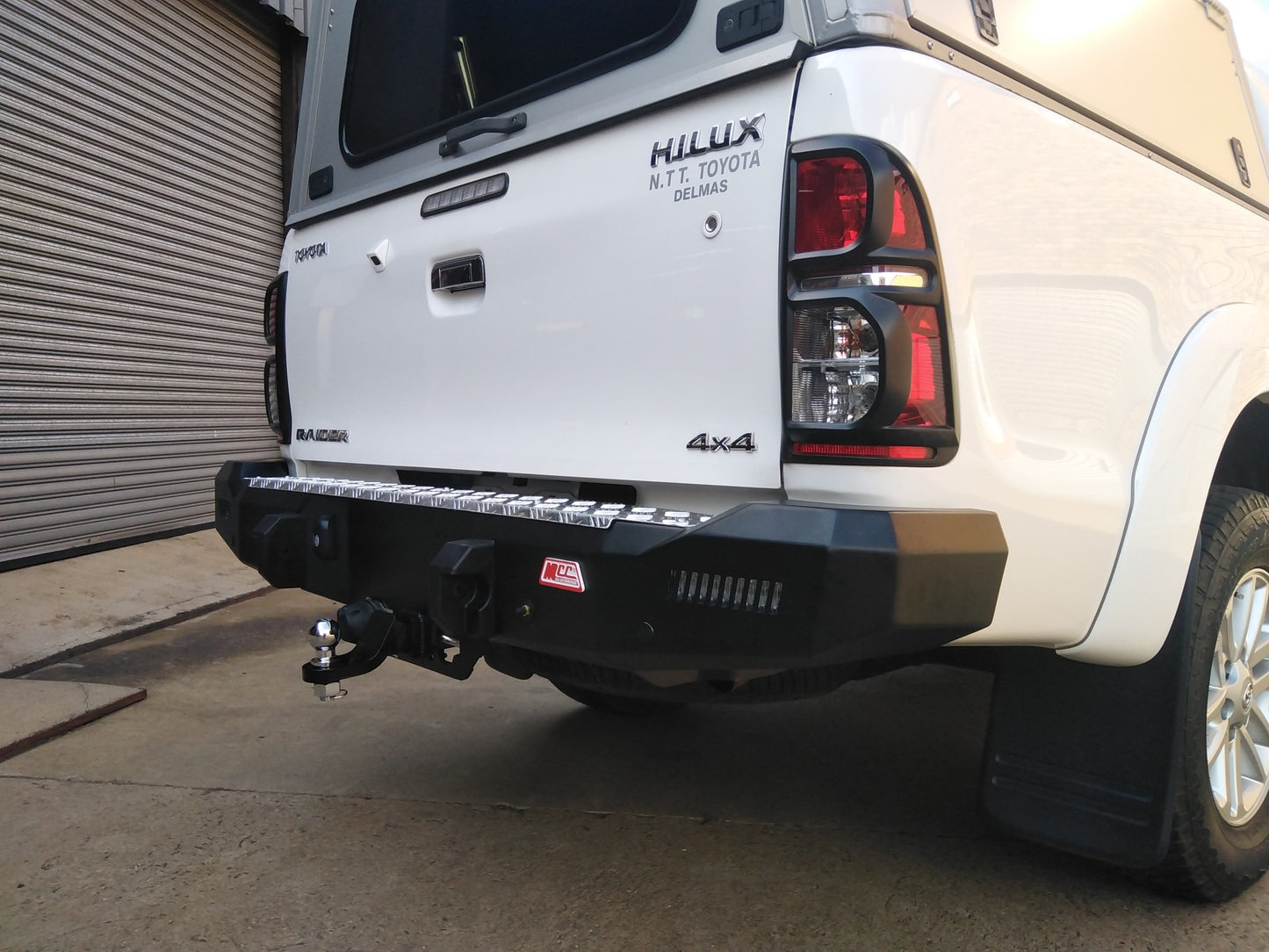 TOYOTA: HILUX D4D Bumper Replacment
