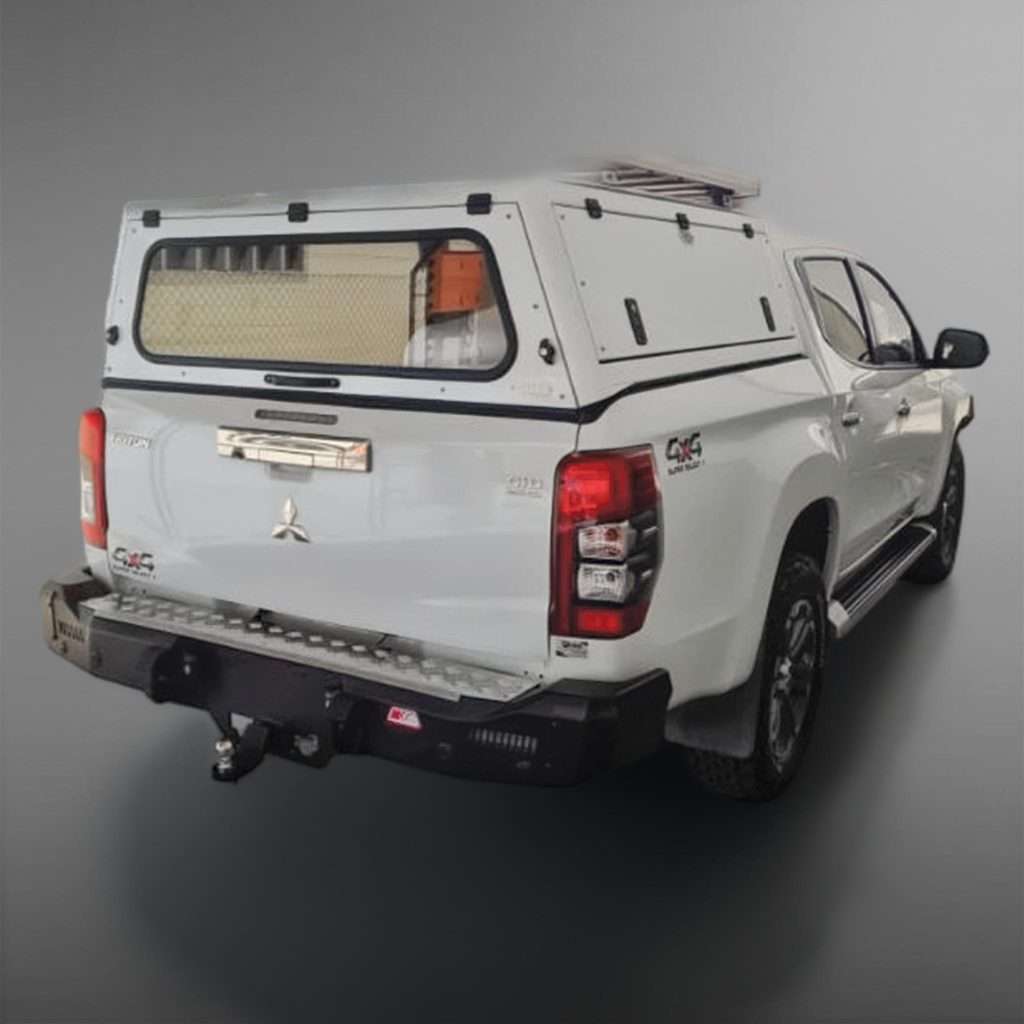 TRITON MR SERIES 2019 to 2025: ROCKER REAR REPLACEMENT BUMPER WITH TOWBAR