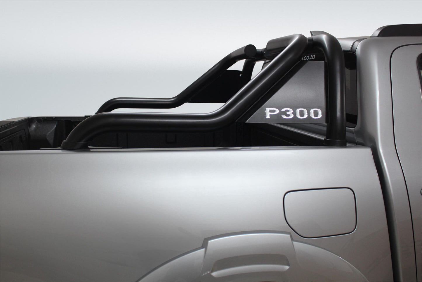 GWM P300 Sweep Back Sports Bar Double Cab Black 2025 >