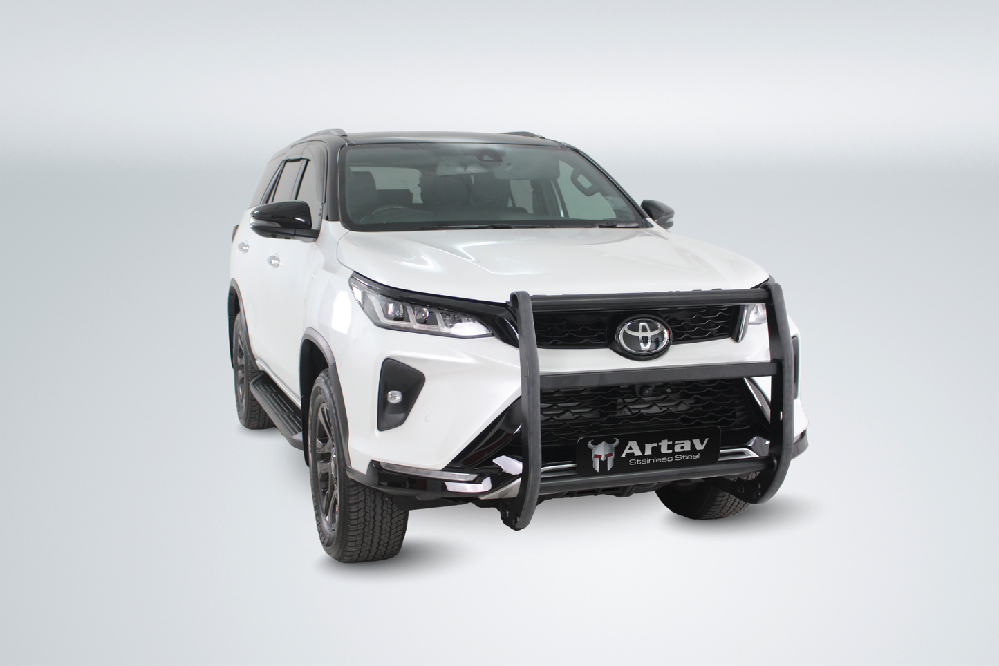 Toyota Hilux & Fortuner Bullbar Black (Police Bar) (Brackets Included) 2020 >