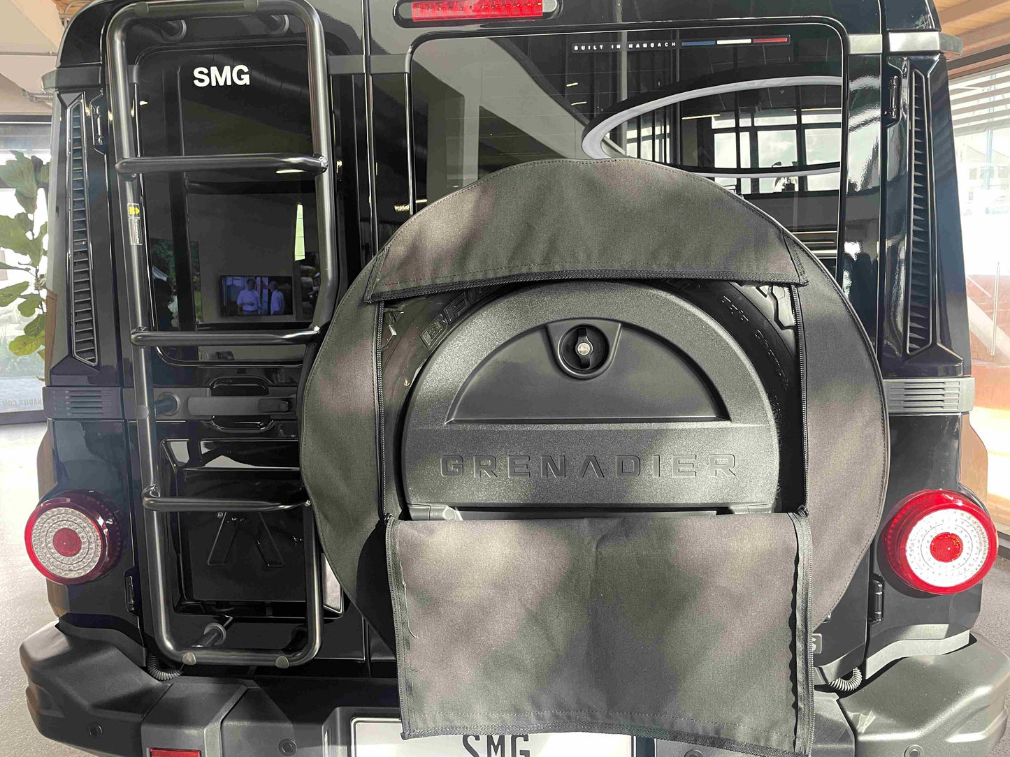 INEOS - TOUGHER Wheel Cover - 33" - GRENADIER - Rim Storage Box - ACCESSORIES