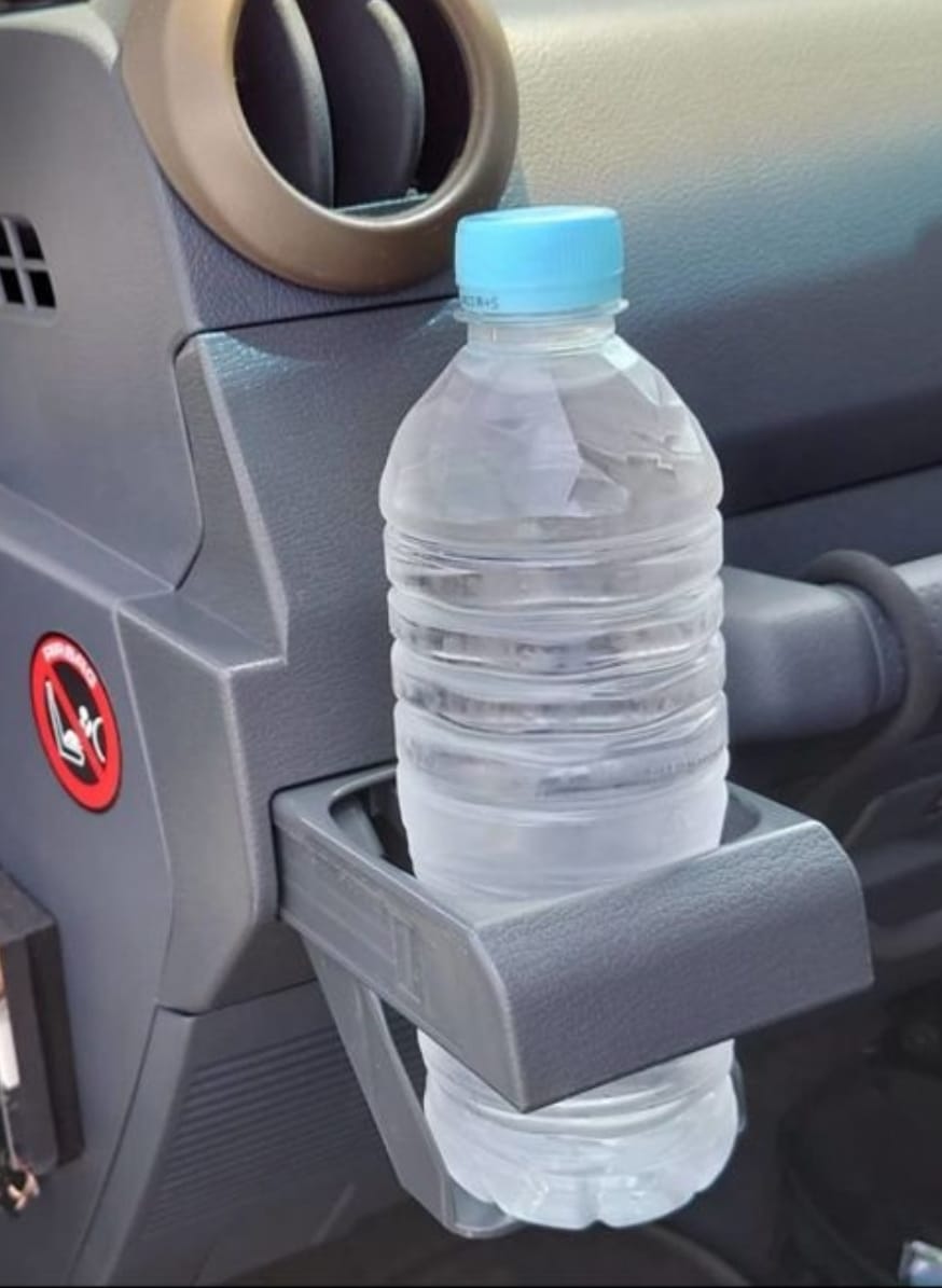 Lc 79 Passenger Side Vent Cupholder