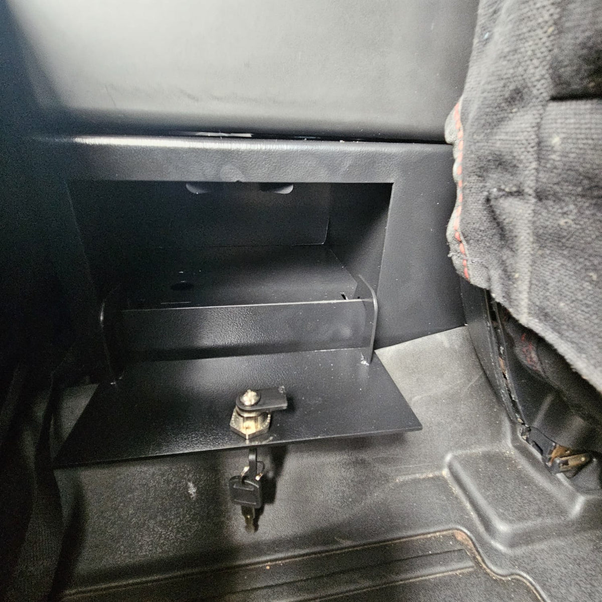 Hilux / Fortuner GD6 10L Console Fridge Bracket