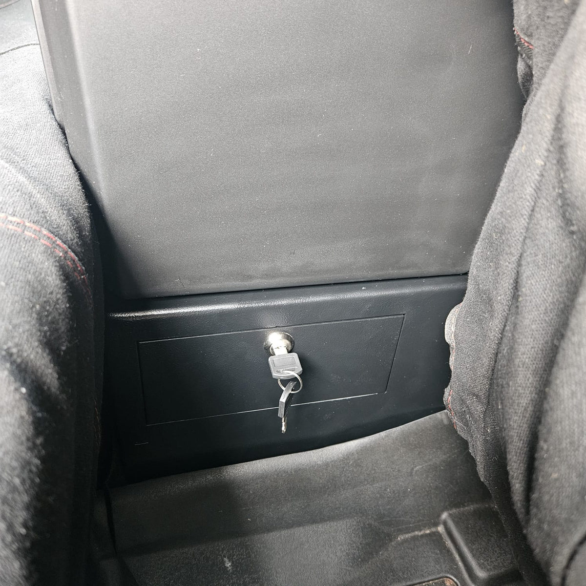 Hilux / Fortuner GD6 10L Console Fridge Bracket