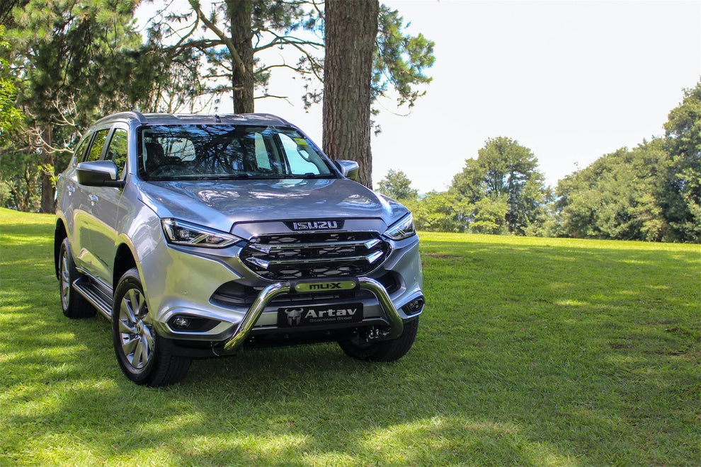 Isuzu MU-X PDC Nudge Bar Stainless w Branded Injection Mould 2025 >