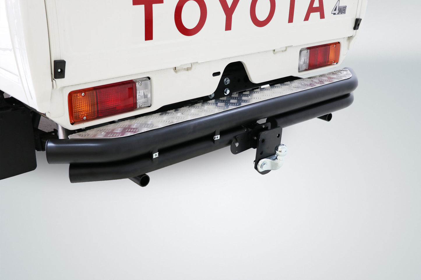 Toyota Landcruiser Rear Step Black (Fits Only With Towbar 90031T) 2007 >
