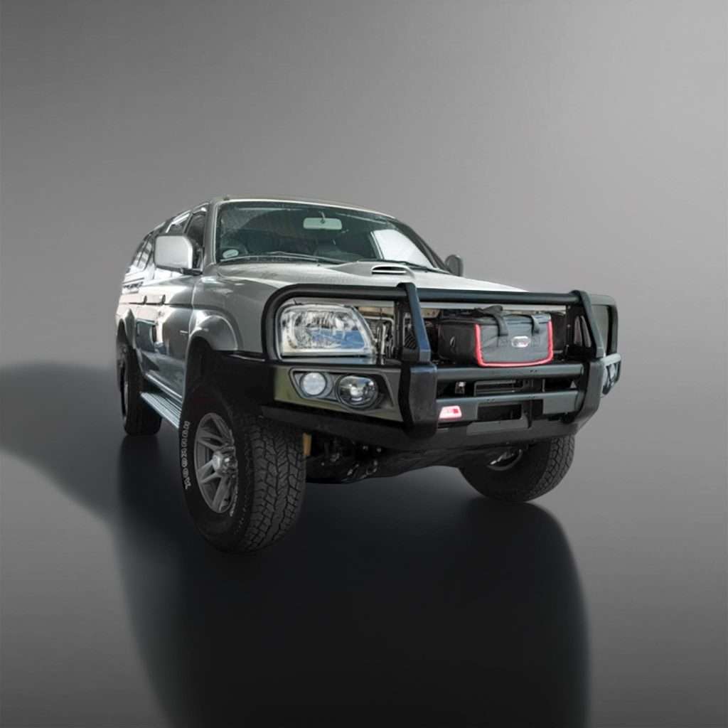 COLT K7 2006 - 2015 L200: POST TYPE FRONT BUMPER REPLACEMENT BULLBAR