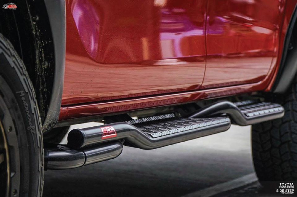 HILUX GD6 2016 to Current: TWISTED SIDE STEPS DOUBLE CAB OR EXTENDED CAB