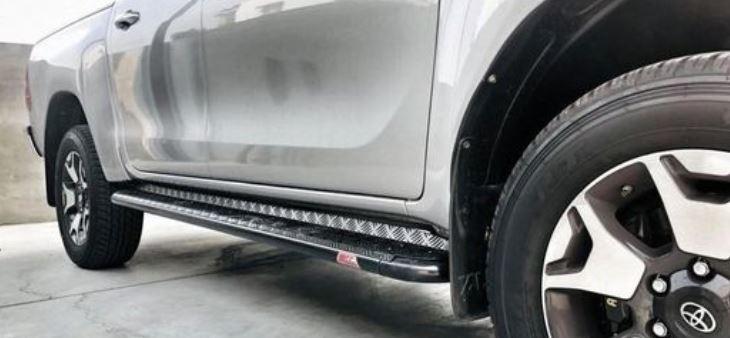 HILUX GD6 2016 to Current: SIDE STEPS DOUBLE CAB OR EXTENDED CAB
