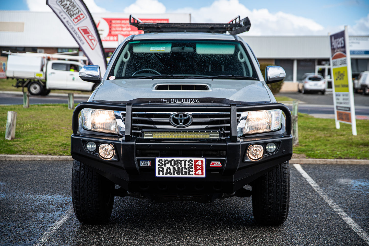 TOYOTA:  HILUX VIGO D4D Bumper Replacment