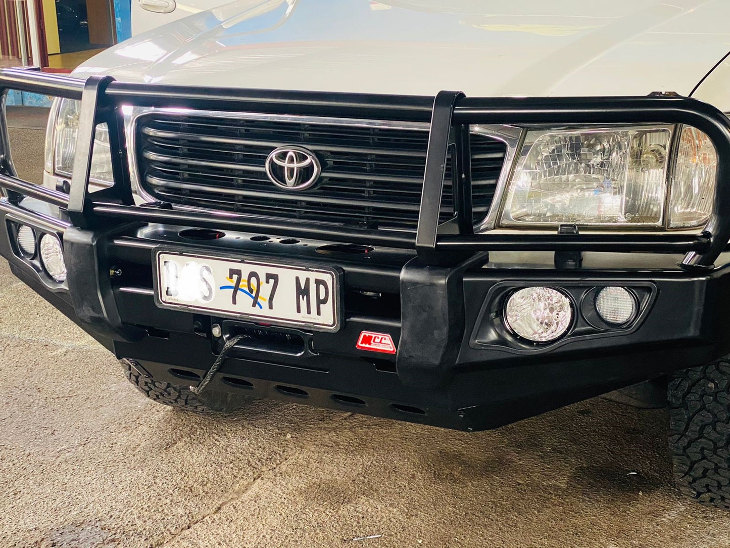 TOYOTA:   LANDCRUISER Bumper Replacment